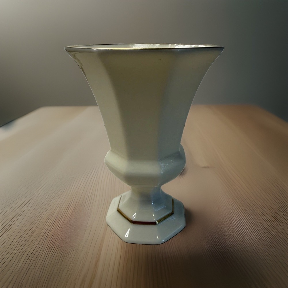 Lenox Diana Vase An Eight Sided Vase w/Pedestal Base and Gold Trim, 5.5" x 3.5"